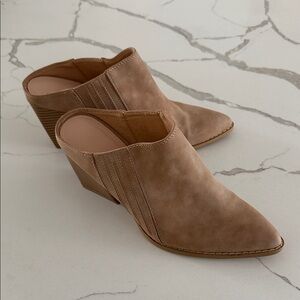 Elegant Tan Women's Mules